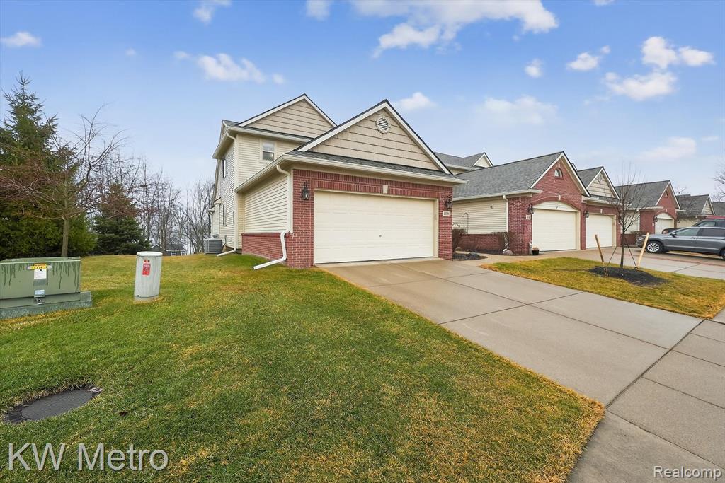 4668 Summer Ridge Drive, Howell, MI 48843 — Photo 2