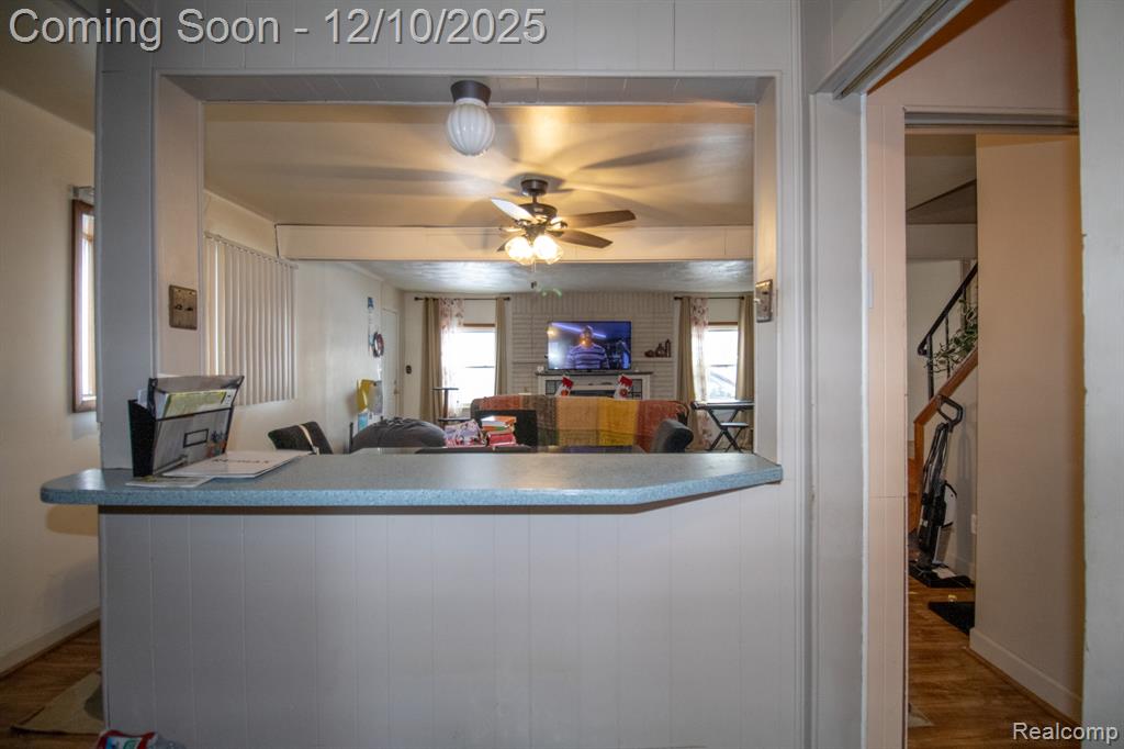 20000 Lancaster Street, Harper Woods, MI 48225 — Photo 15