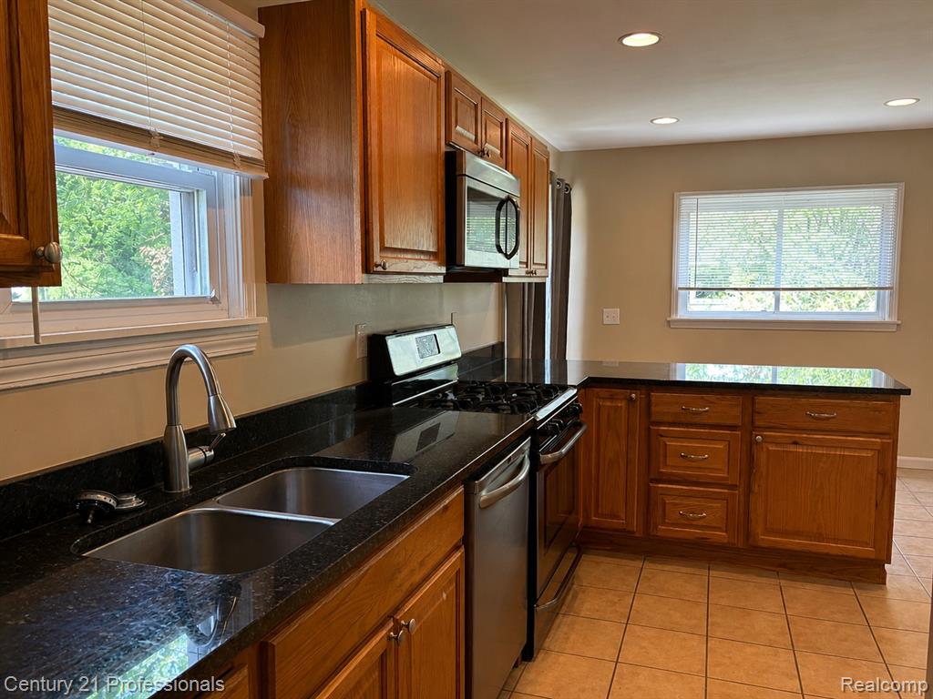 2875 Marlington Road, Waterford, MI — Photo 5