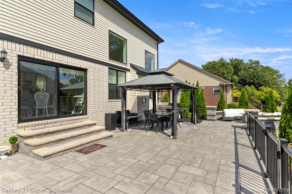 14079 Cobblestone Court, Belleville, MI 48111 — Photo 39