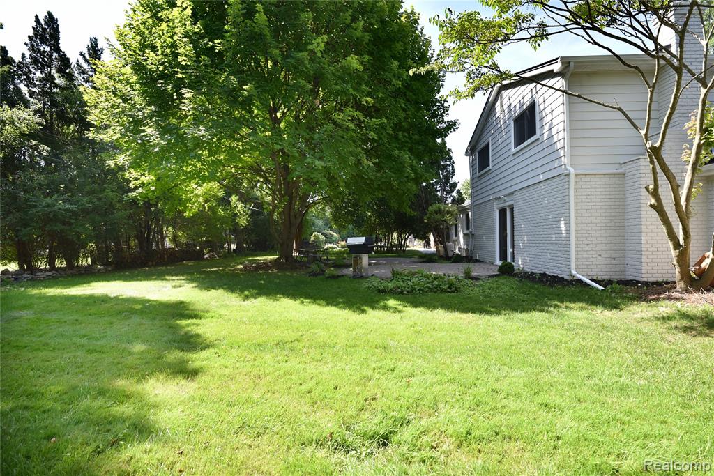 5547 Kingsmill Drive, Bloomfield Hills, MI — Photo 40