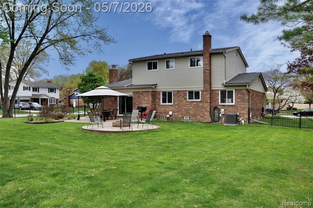 5443 English Drive, Troy, MI 48085 — Photo 21