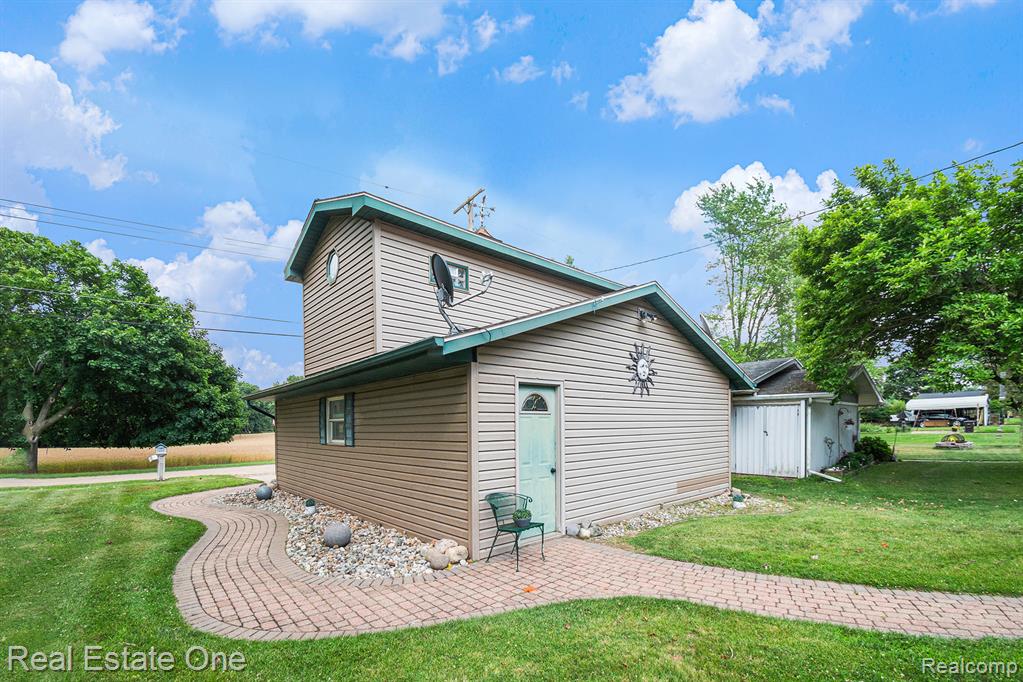 634 Dorbert Drive, Munith, MI 49259 — Photo 16