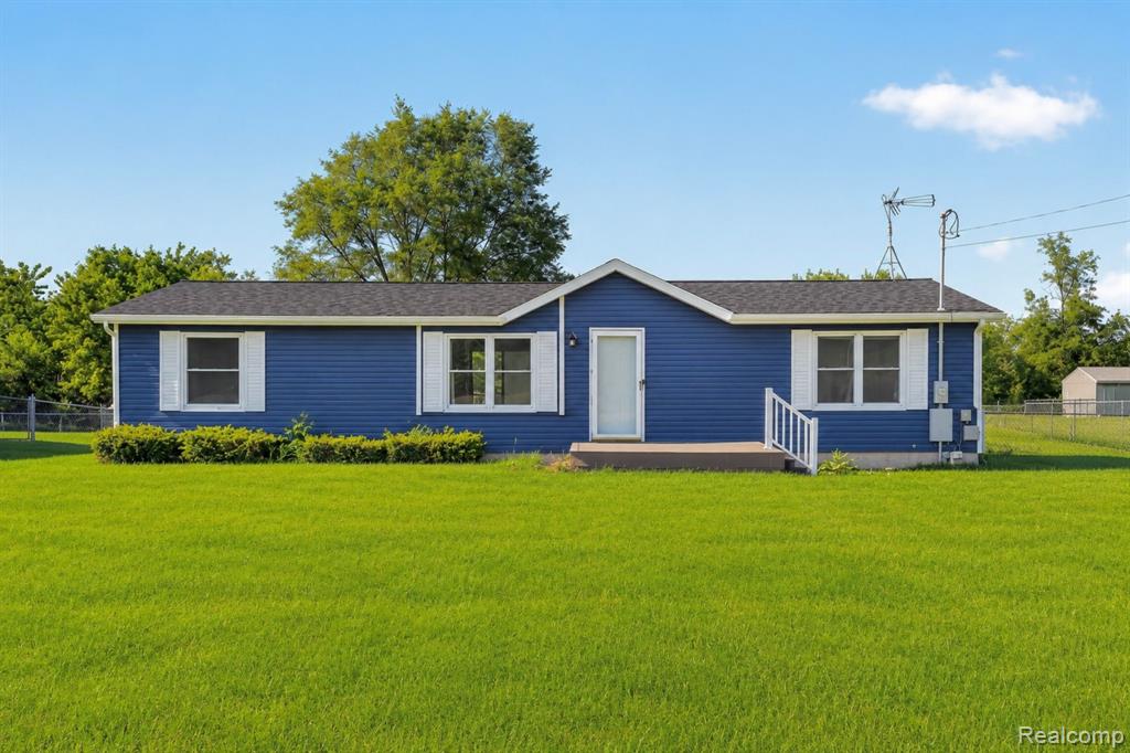 4050 Thompson Road, Linden, MI 48451 — front exterior