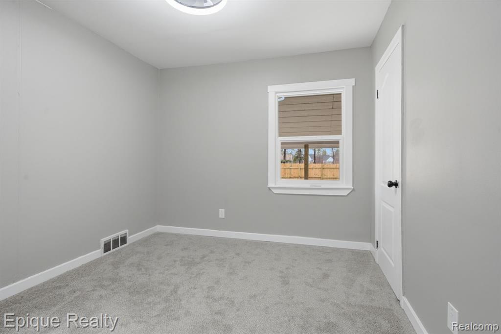 9991 Robson Street, Detroit, MI 48227 — Photo 15