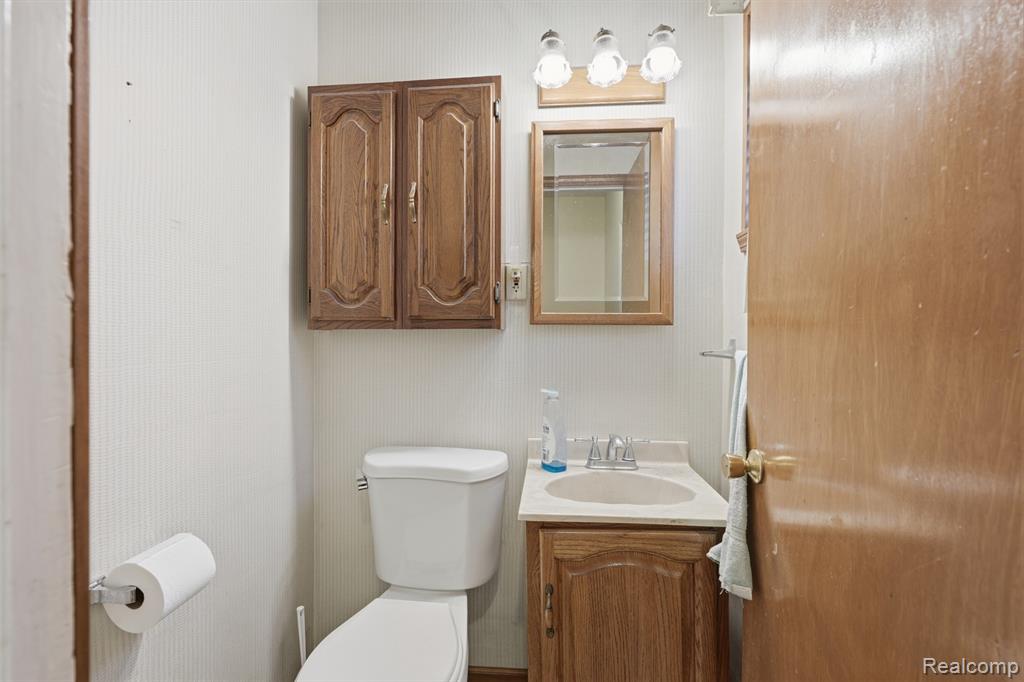 26840 Merideth Dr, Warren, MI 48091 — Photo 10