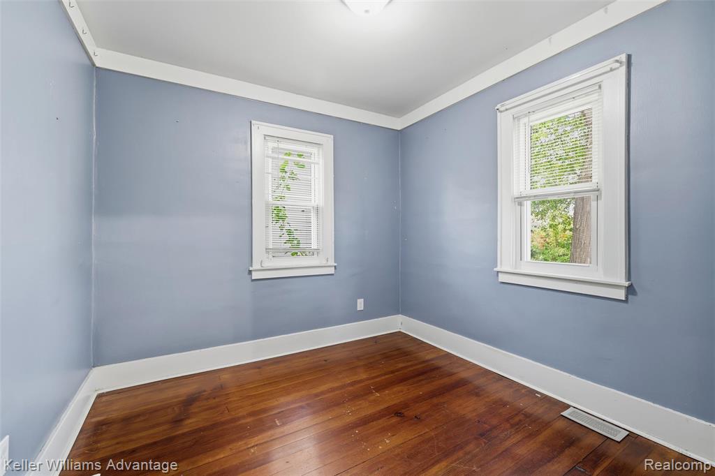 552 Bondie Street, Wyandotte, MI 48192 — Photo 16