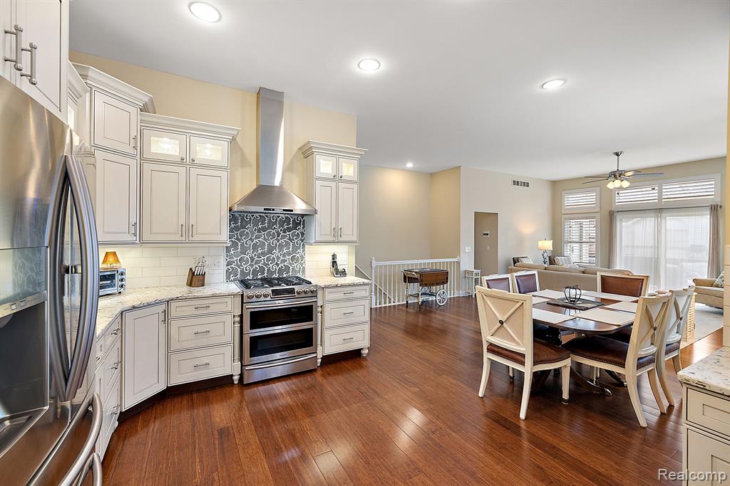 626 WOODSIDE Drive, 62, Milford, MI 48381 — Photo 16