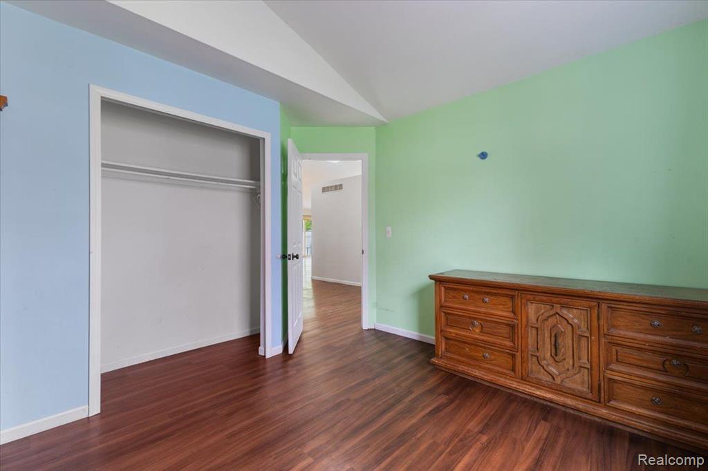 7102 MISSION HILLS Drive, Ypsilanti, MI 48197 — Photo 18