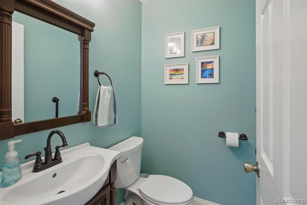 4371 Waverly Drive, Waterford, MI 48329 — Photo 10