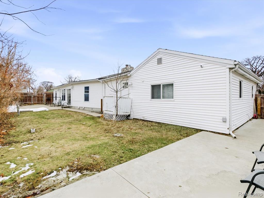 1218 Center Avenue, Port Huron, MI 48060 — Photo 32