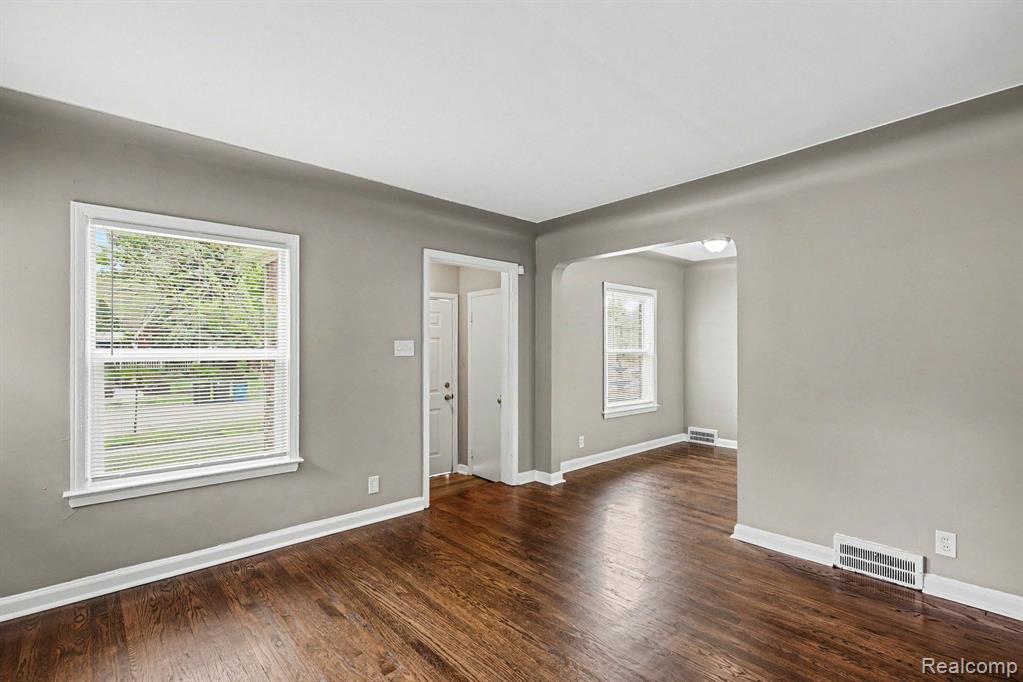 11081 Courville Street - Photo 4
