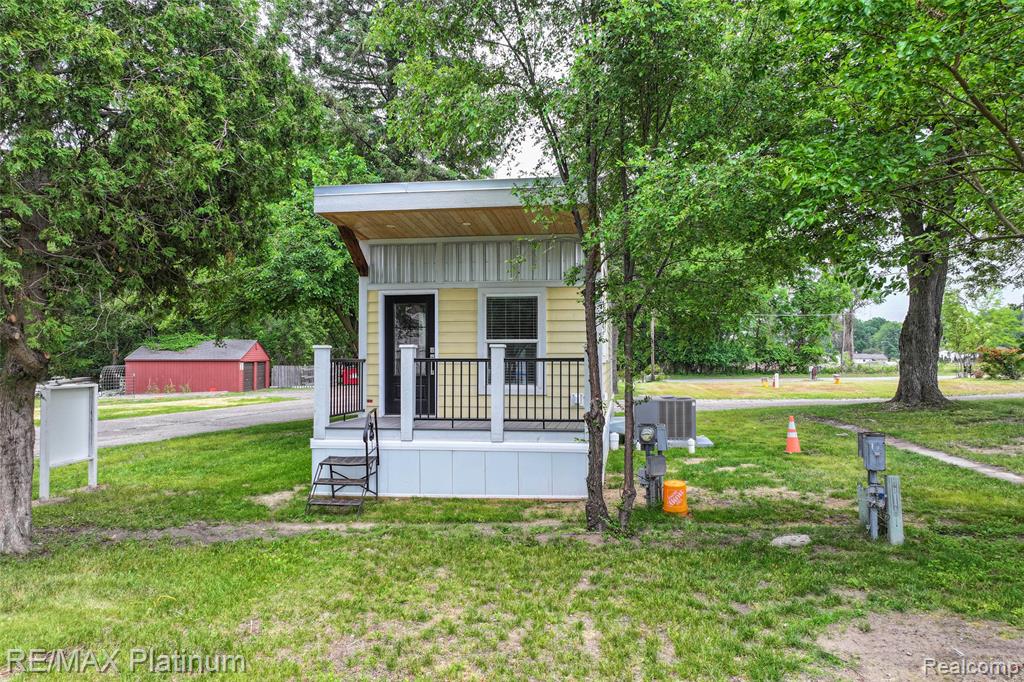 29 Retreat Way, Fenton, MI 48430
