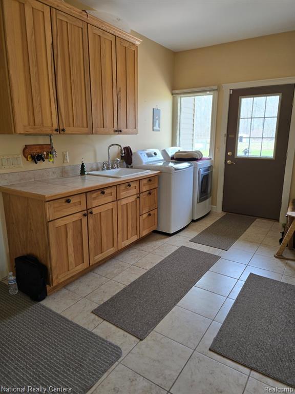 7125 MANOR Lane, Fowlerville, MI 48836 — Photo 16