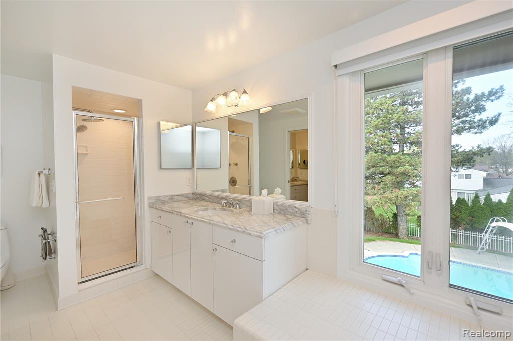 6020 Orchard Ridge Court, West Bloomfield, MI — Photo 28