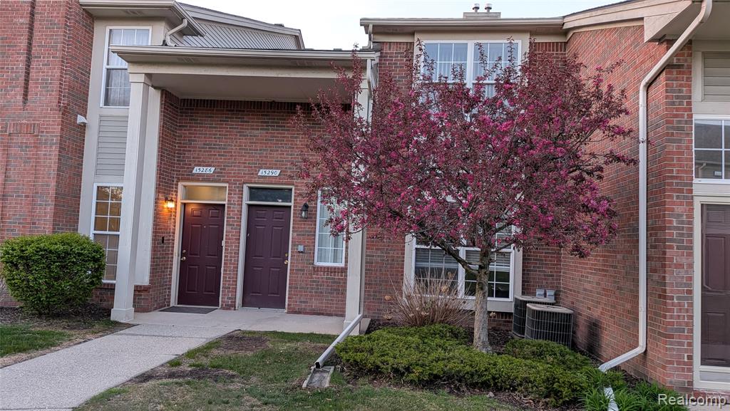 15286 CORNELL Drive, Clinton Twp, MI 48038
