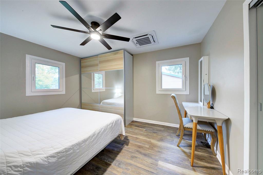 532 John R, Milford, MI 48381 — Photo 21