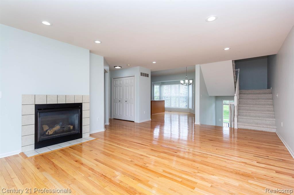 798 SANDALWOOD Drive, Troy, MI 48085 — Photo 11