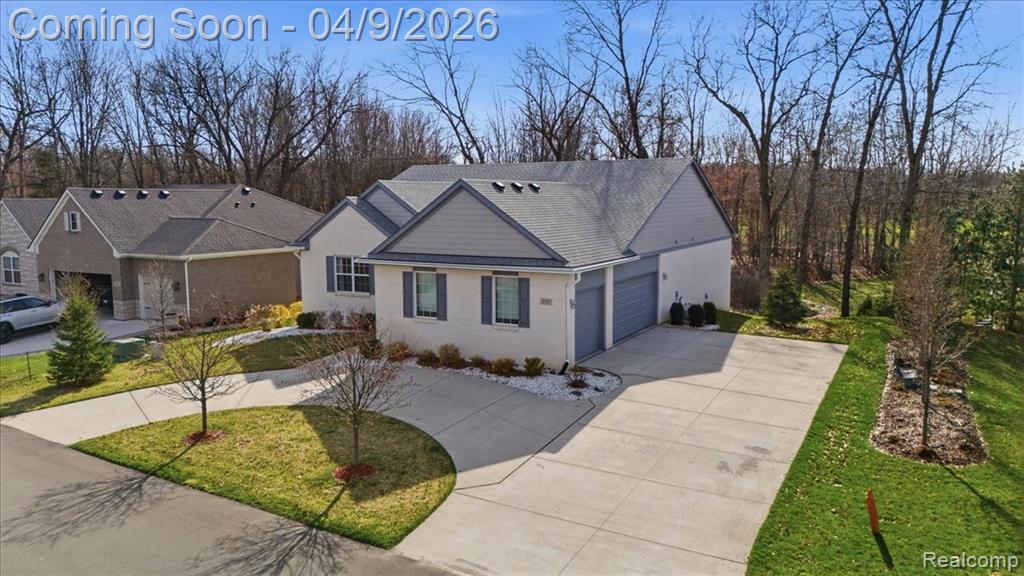 270 Greenan Lane, Lake Orion, MI 48362 — Photo 32
