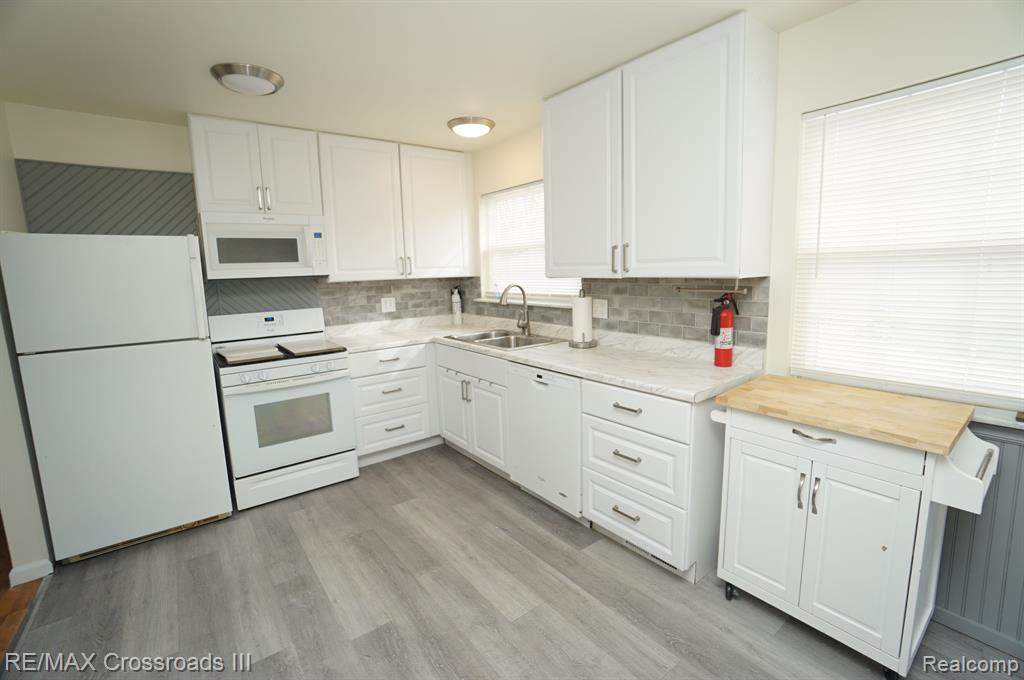 41731 MCKINLEY Street, Van Buren, MI 48111 — Photo 10