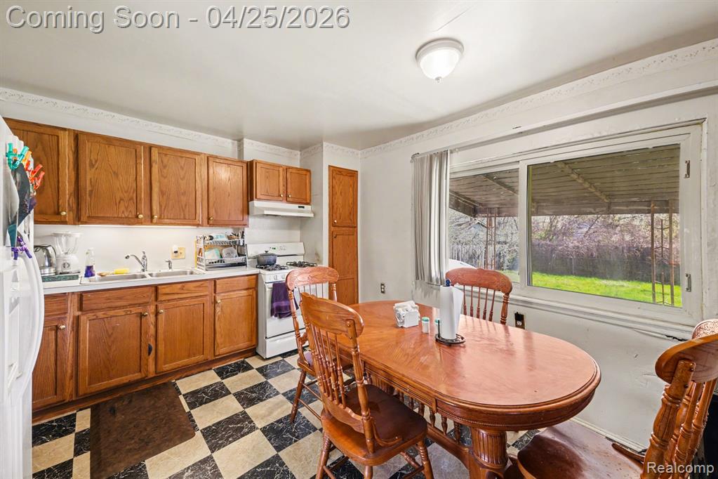 634 Kenilworth Avenue, Pontiac, MI 48340 — Photo 5