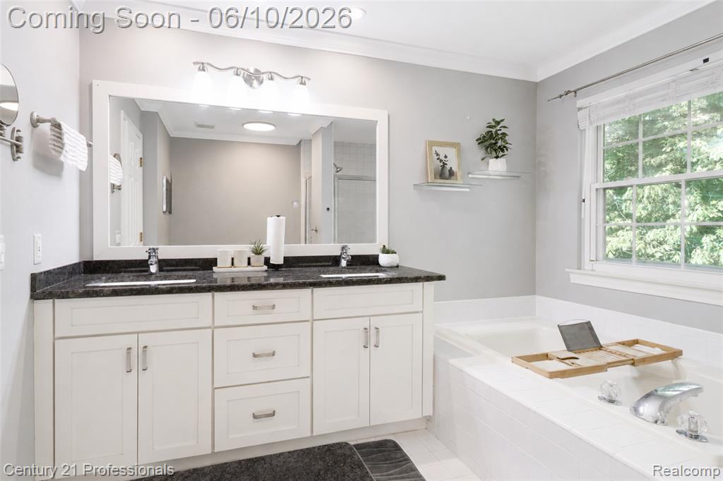 425 Cherry Grove Lane, Walled Lake, MI 48390 — Photo 48