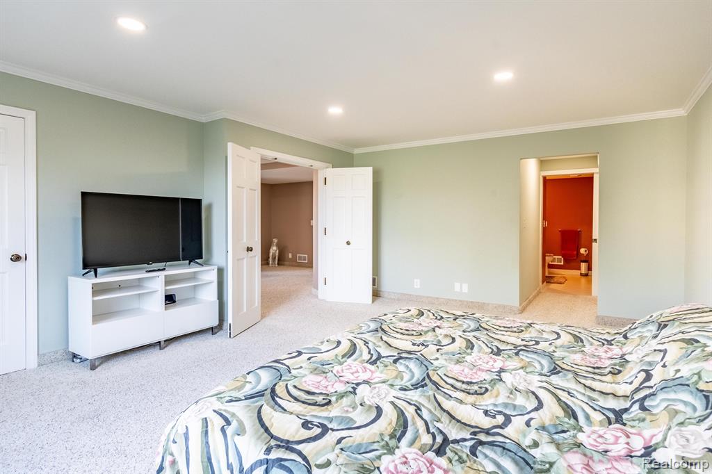 43100 12 OAKS CRESCENT Drive, 4044, Novi, MI 48377 — Photo 17
