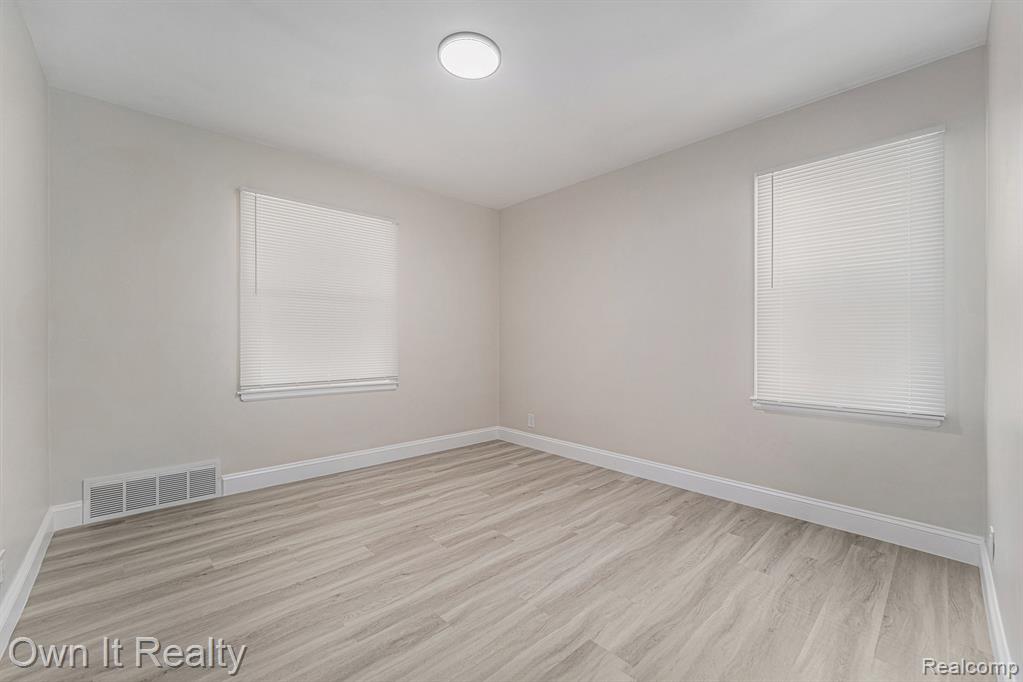 7660 W Parkway Street, Redford, MI 48239 — Photo 14