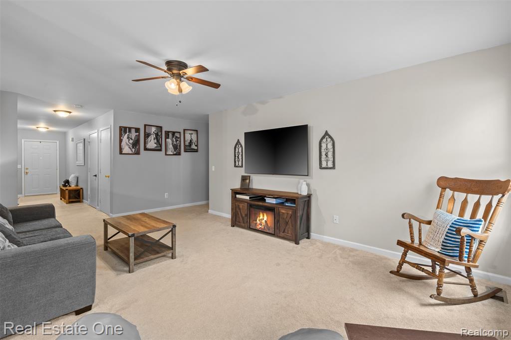 8586 Cass River Drive, Fowlerville, MI 48836 — Photo 11