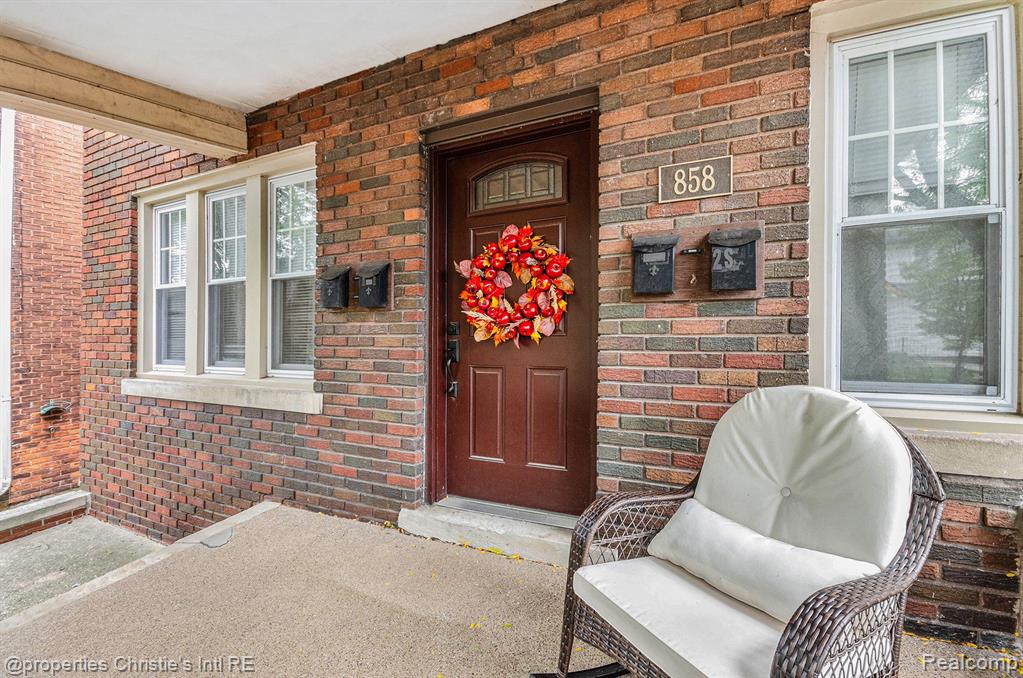 858 NOTTINGHAM ROAD Road, Grosse Pointe Park, MI 48230 — Photo 7