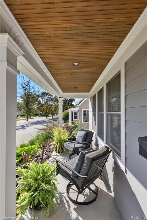 723 N Altadena Avenue, Royal Oak, MI 48067 — Photo 6