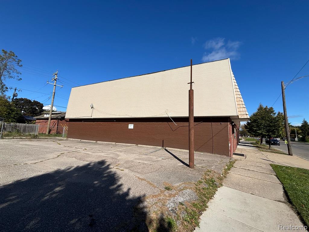 15635 MACK Avenue, Detroit, MI 48224 — Photo 23