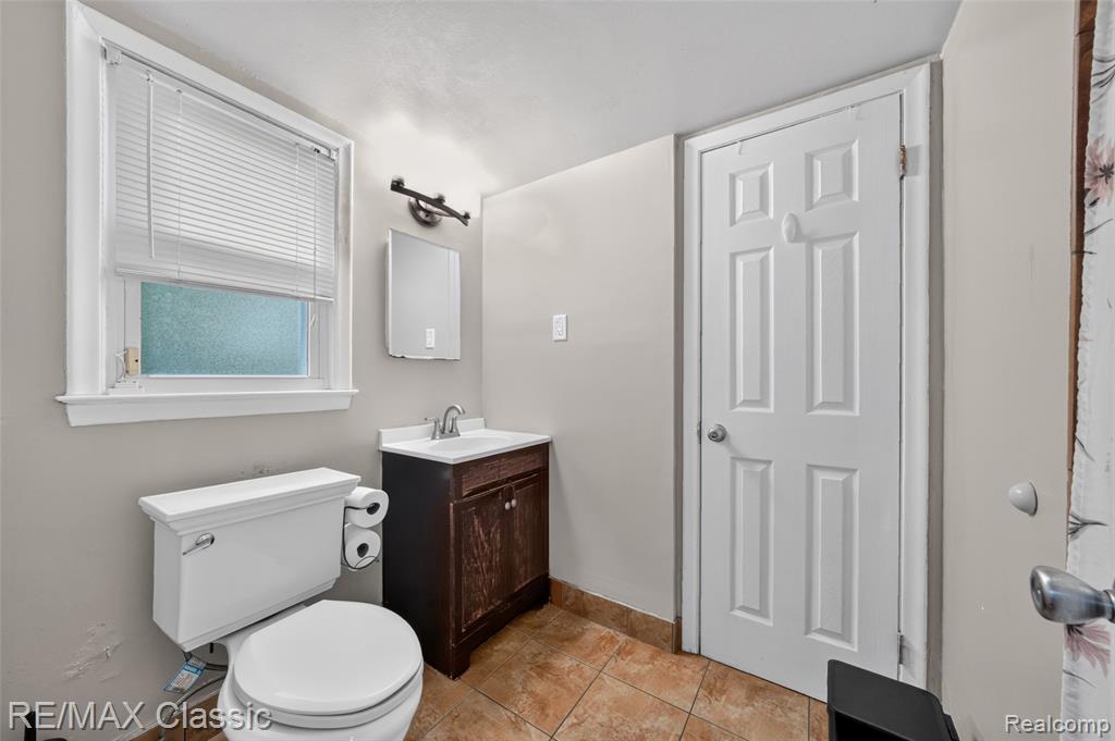 6638 Woodbank Drive, Bloomfield Hills, MI 48301 — Photo 15