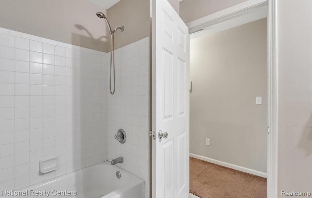 16707 CARRIAGE Way, Northville, MI 48168 — Photo 17