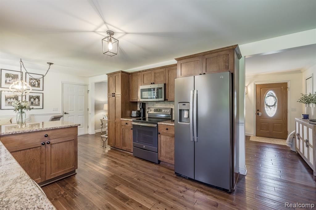 5701 Parkdale Street, Shelby Twp, MI 48317 — Photo 8