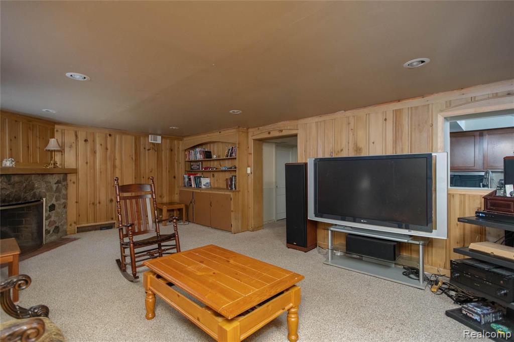 19451 ARGYLE Crescent, Detroit, MI 48203 — Photo 23