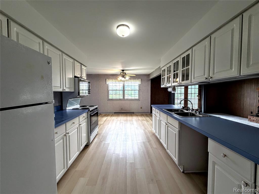 8079 Farley Road, Pinckney, MI 48169 — Photo 10