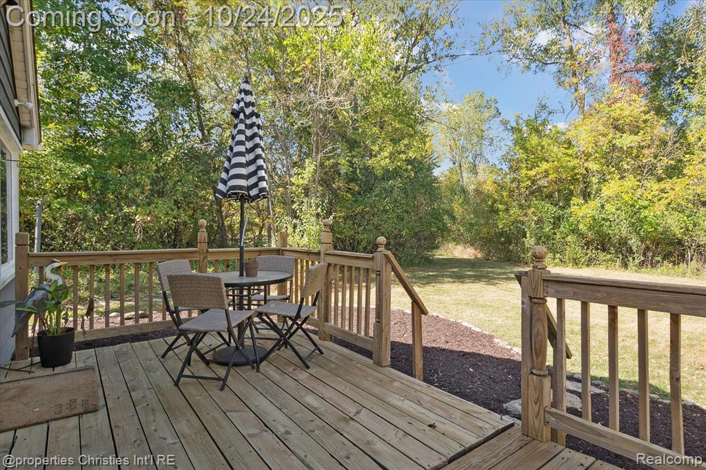 4066 Green Lake Road, West Bloomfield, MI 48324 — Photo 35