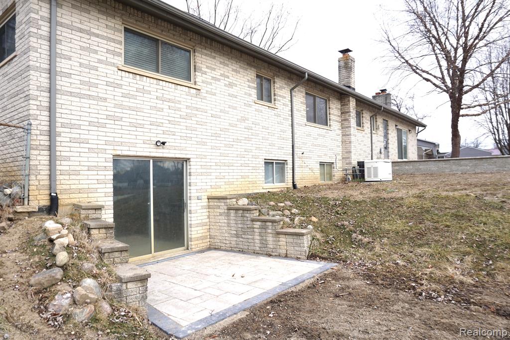 60938 LAKE EDGE, Washington, MI — Photo 27