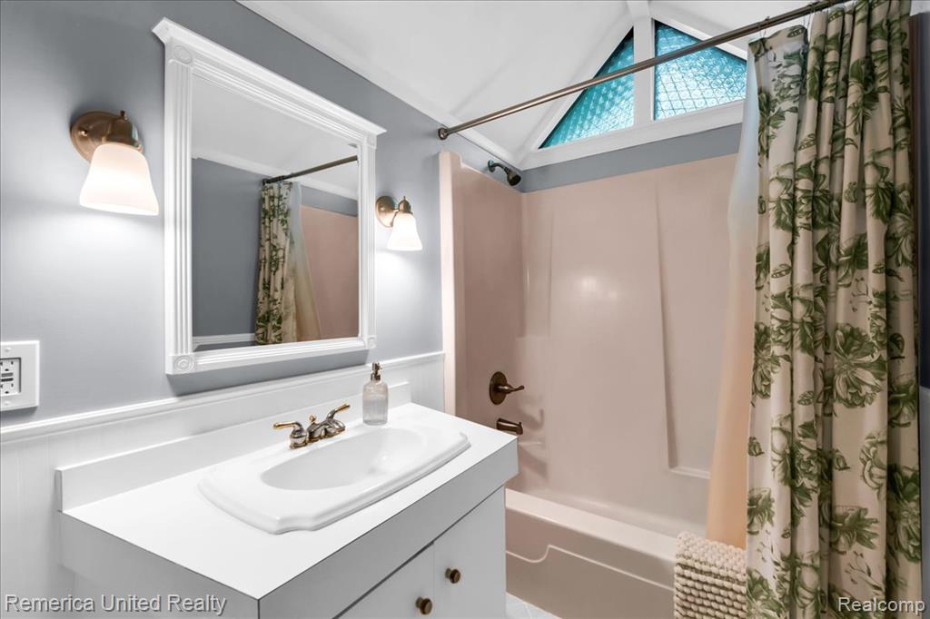 999 Lakeside Drive, Brighton, MI 48116 — Photo 32
