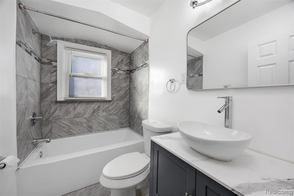 19286 Northrop Street, Detroit, MI 48219 — Photo 11