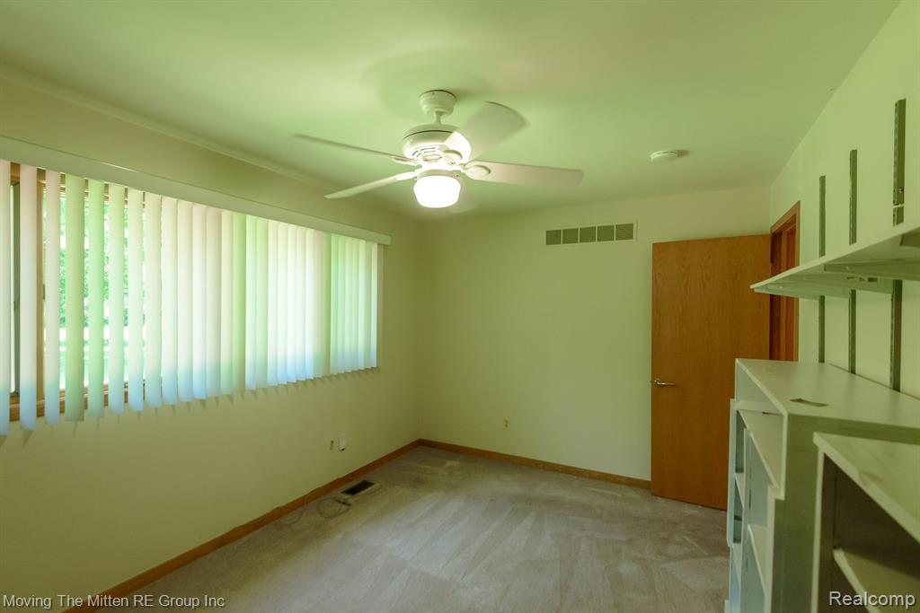 7181 MUERDALE, West Bloomfield, MI — Photo 28