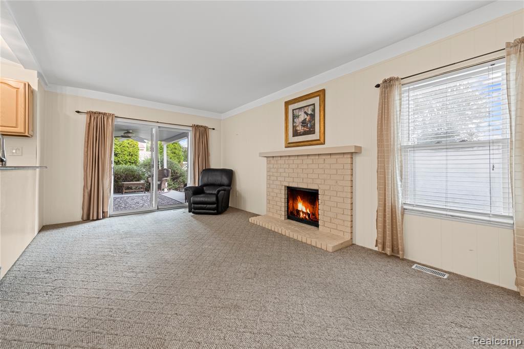 25419 Montebello Drive, Woodhaven, MI 48183 — Photo 8
