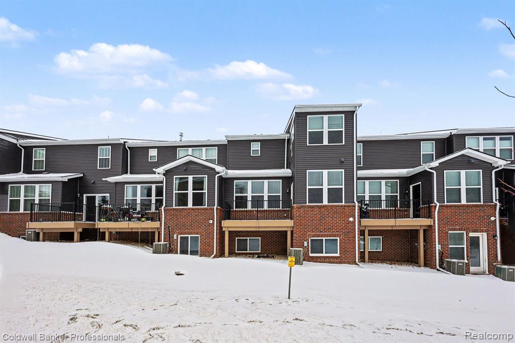 4883 Broomfield Way, Lake Orion, MI — Photo 25