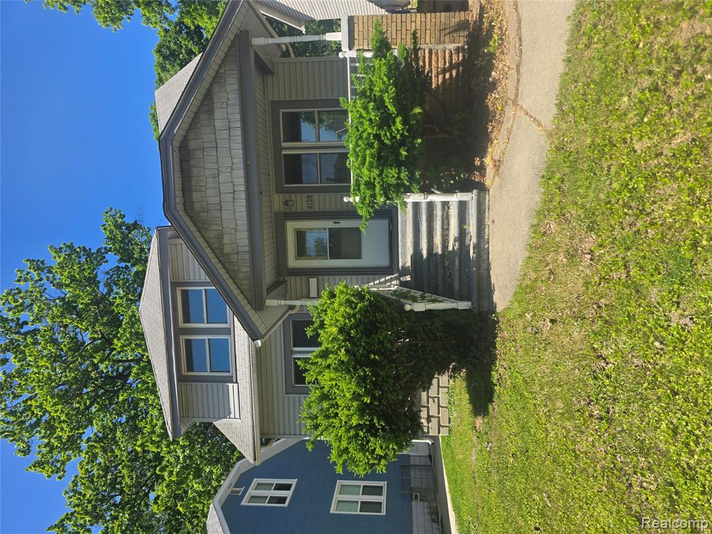 4128 Huron, Dearborn Heights, MI 48125 — front exterior