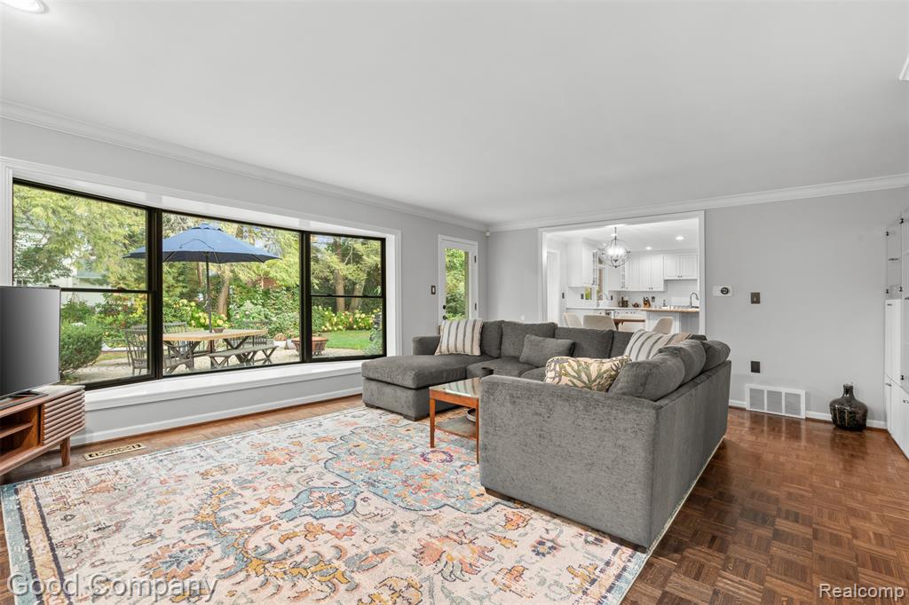 840 S Oxford Road, Grosse Pointe Woods, MI 48236 — Photo 22