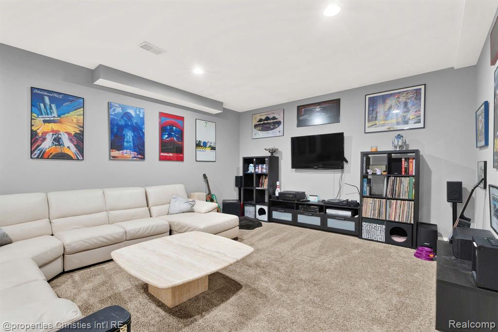 10486 Stoney Point Drive, South Lyon, MI 48178 — Photo 54