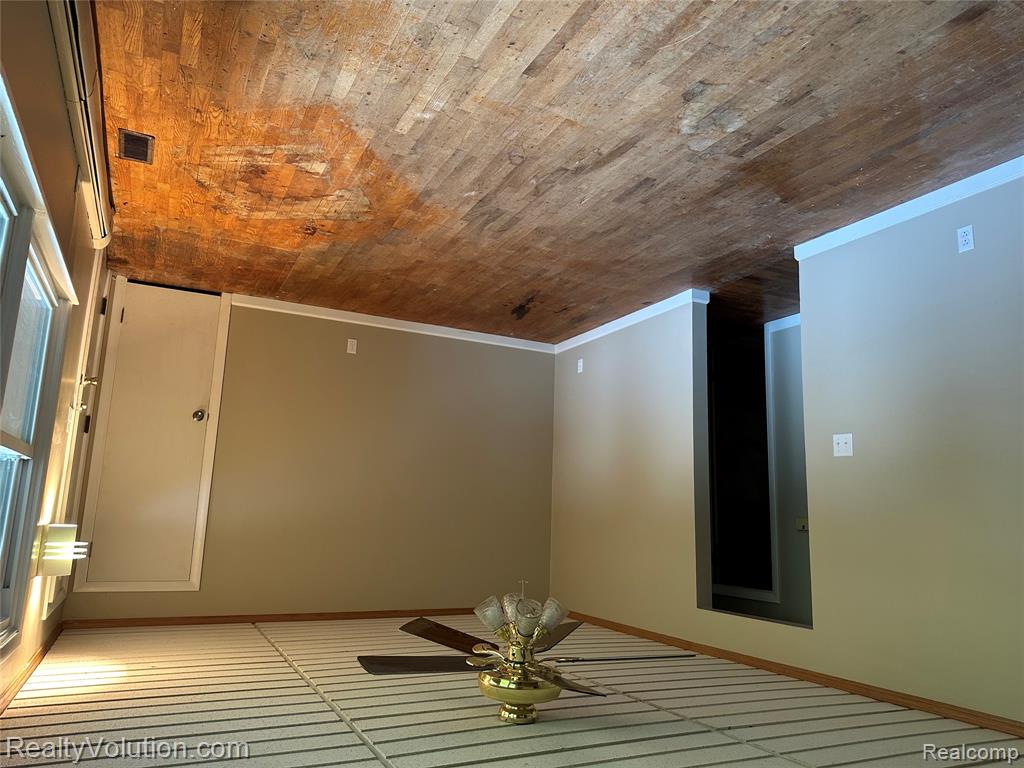 2053 Lillian Drive, Lapeer, MI 48446 — Photo 6