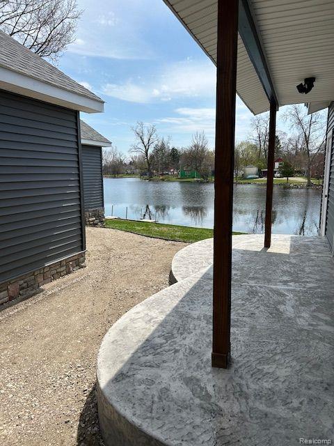 412 E ELLEN Street, Fenton, MI 48430 — Photo 6
