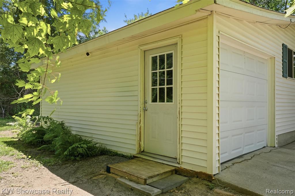 801 Farnsworth Road, White Lake, MI — Photo 28
